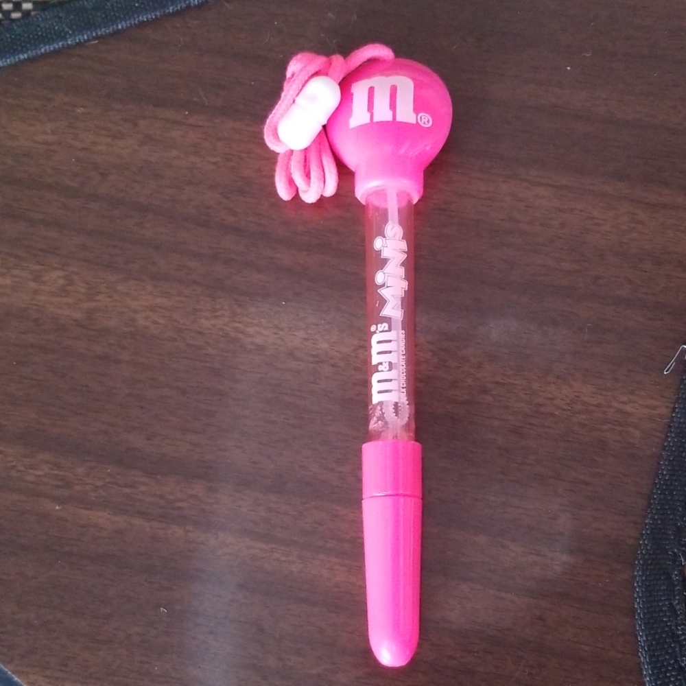 M&M Pen plus mini bubble blower